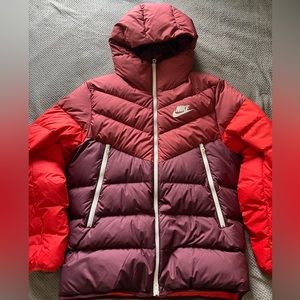 Nike downfill puffer jacket
